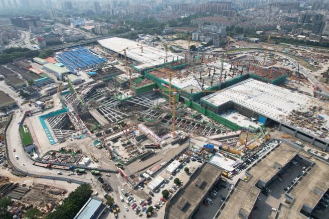 广湛高铁佛山站主体成型预计6月铺轨(图1)