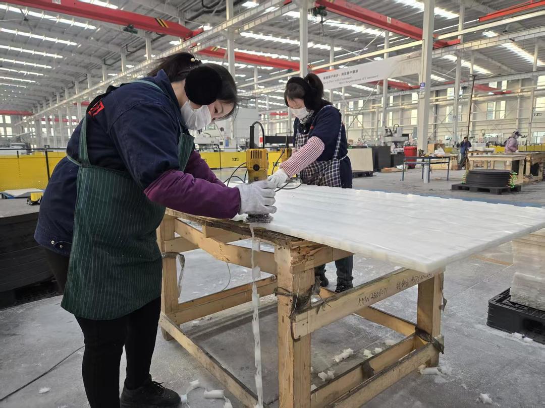 经济观潮｜一块仿真冰铺出宁津新材料产业升级路(图2)