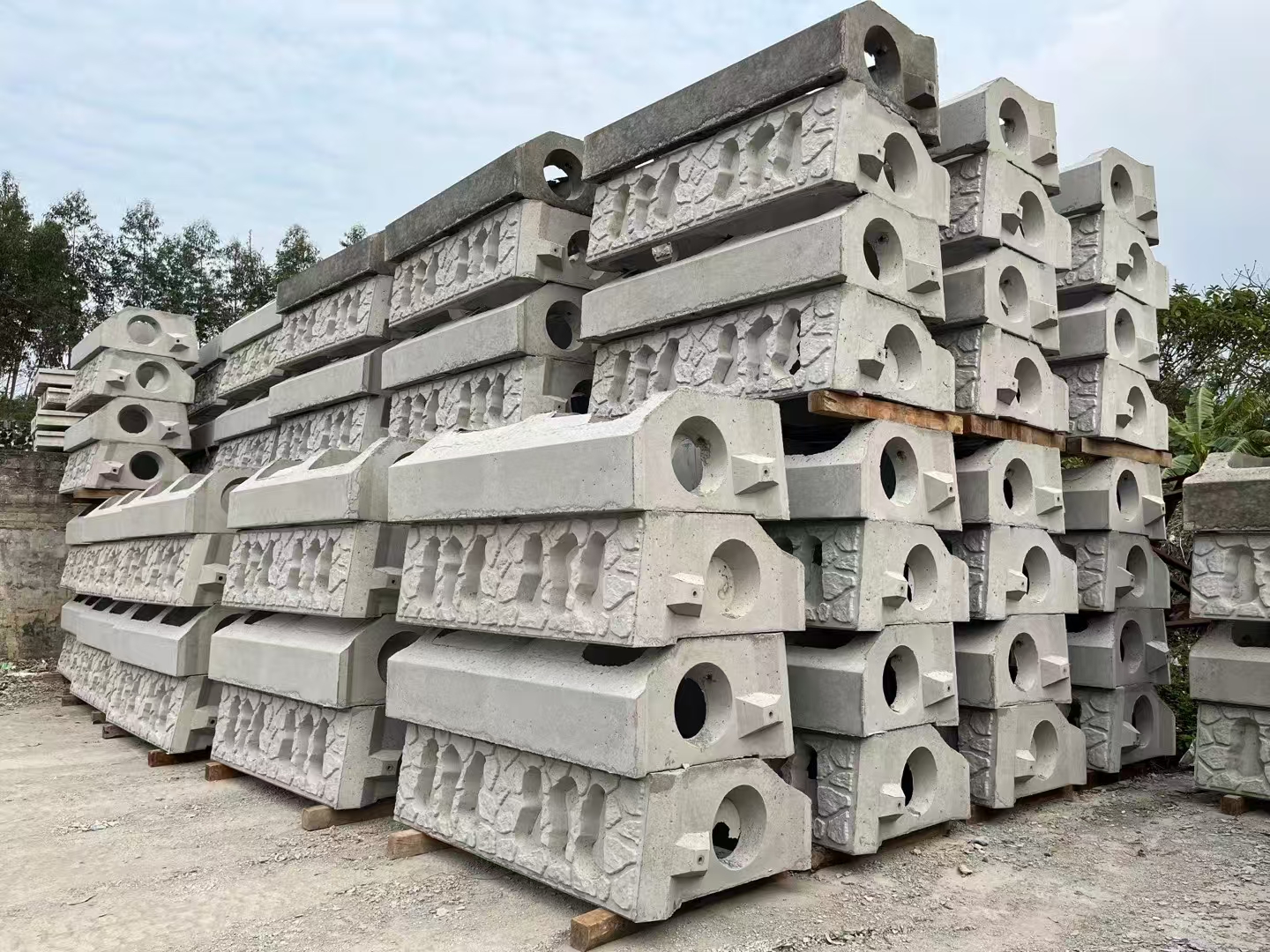 2026年当前矩形槽模具选型指南:聚焦廊坊市场破解基建品质与成本困局(图2)